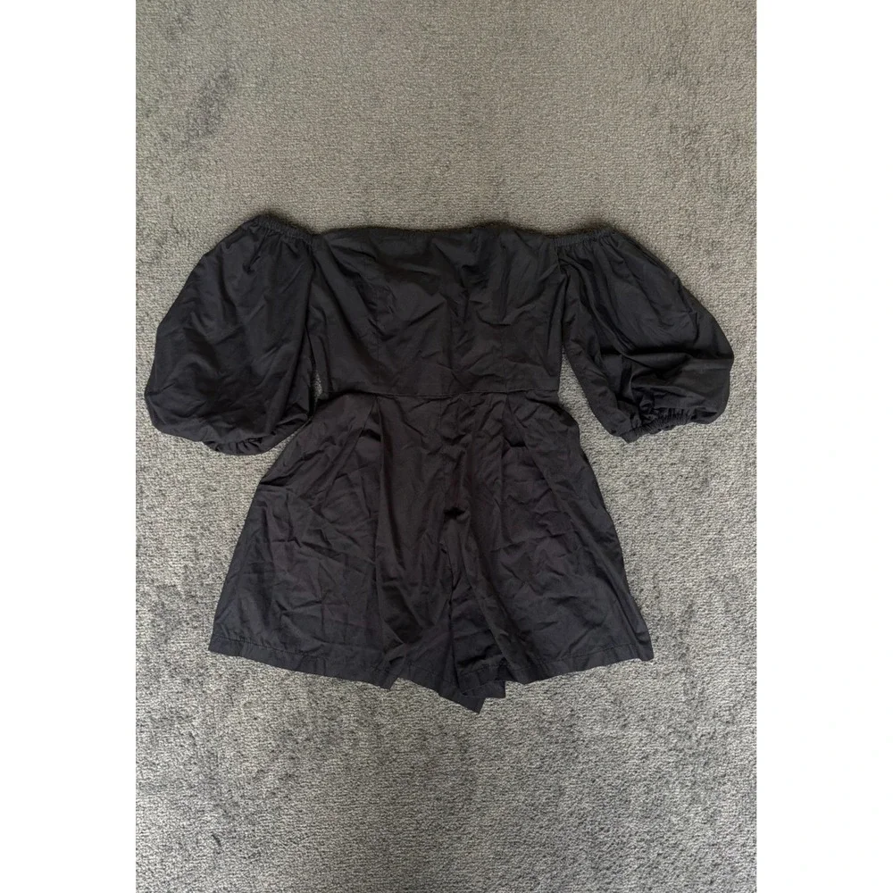 Topshop Romper Women's Size 2 Black Off Shoulder Ballon Sleeve Back Zip
